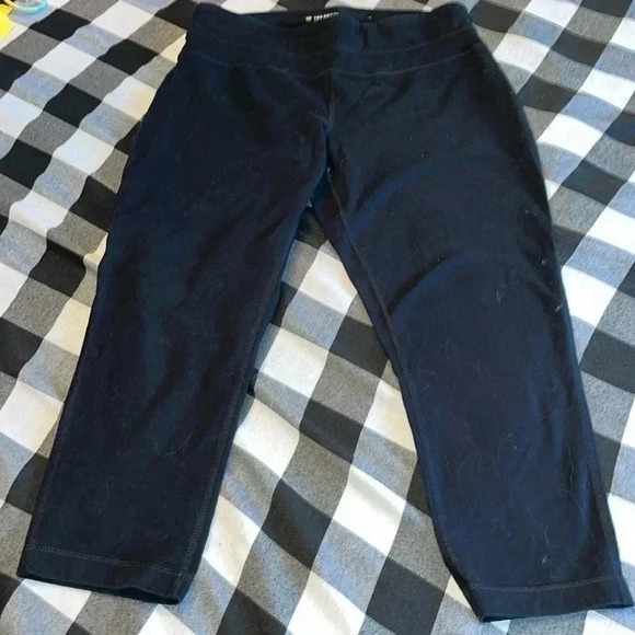TEK GEAR size medium black crop leggings athletic - Picture 1 of 3